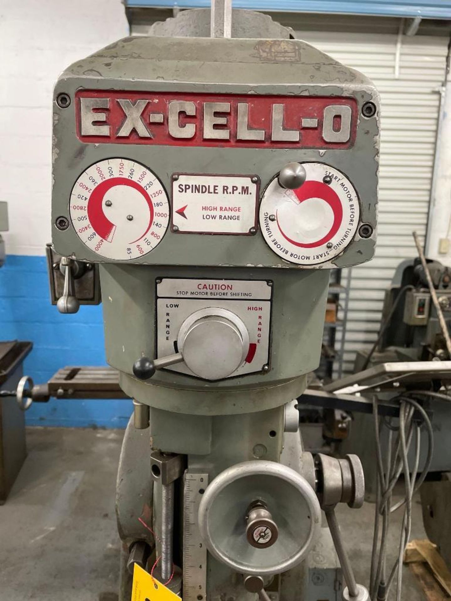 Ex-Cell-O Variable Speed Vertical Milling Machine Style 602, S/N 6029704, 85-4,000-RPM, 9" x 48" Pow - Image 6 of 8