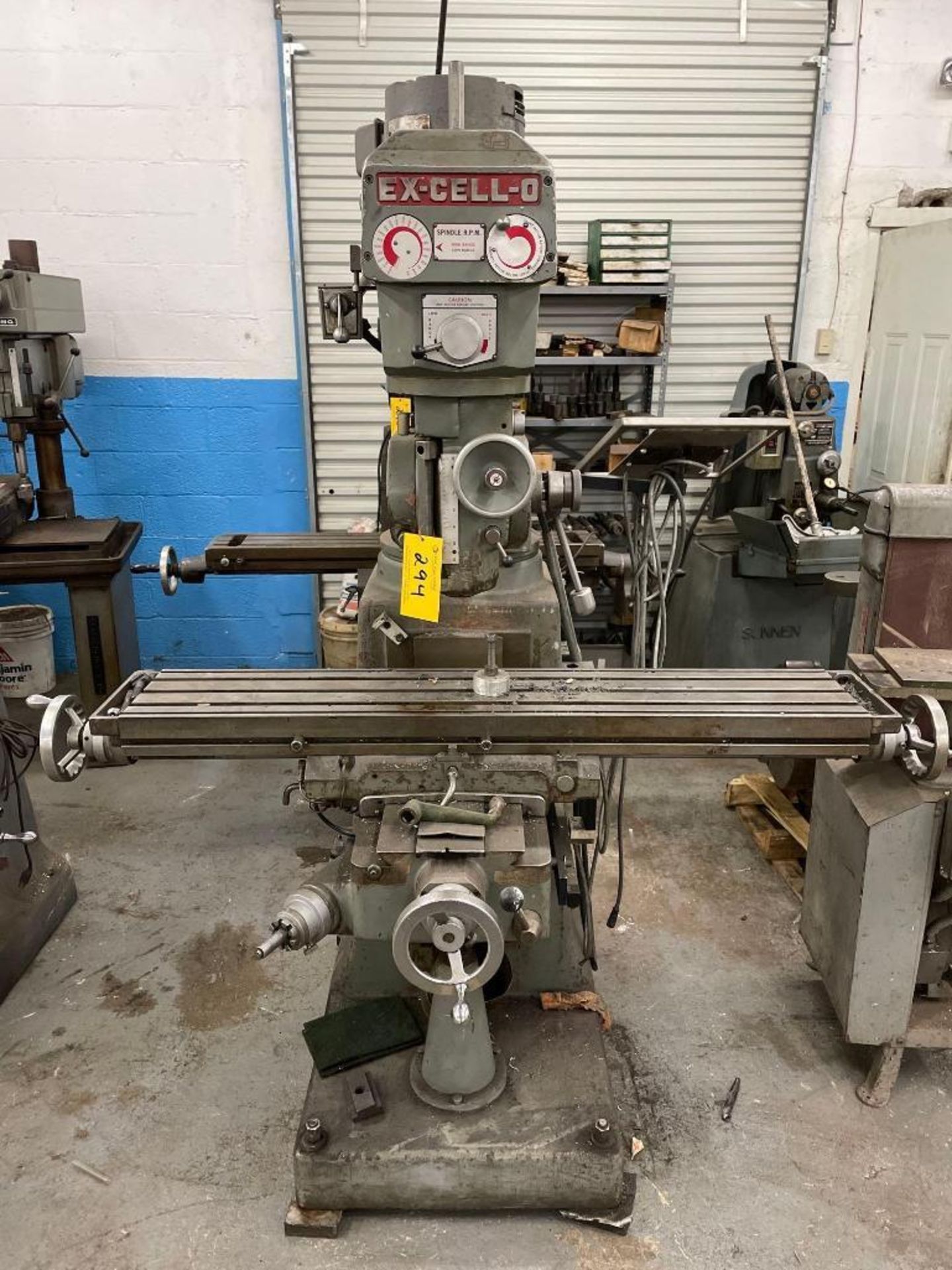 Ex-Cell-O Variable Speed Vertical Milling Machine Style 602, S/N 6029704, 85-4,000-RPM, 9" x 48" Pow