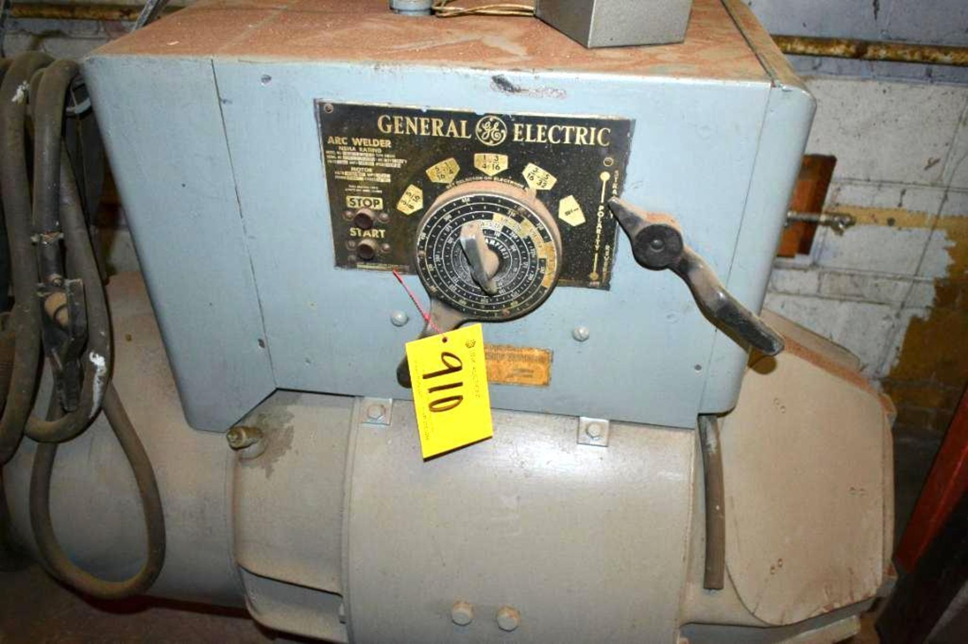 General Electric 400-AMP MG Portable Arc Welder - Image 2 of 2