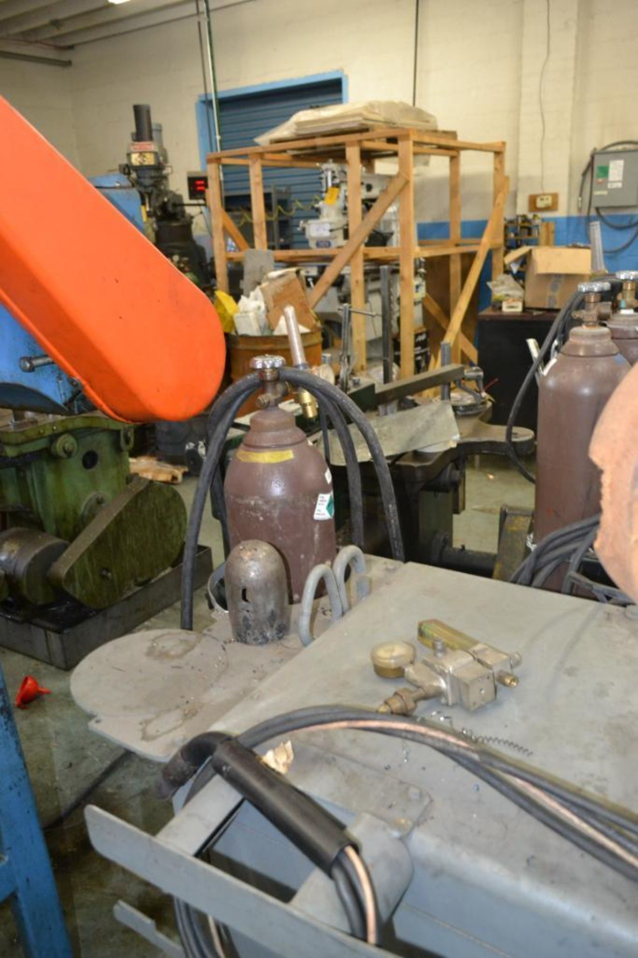 M-W 300 Amp Portable MIG Welder, with MW1 Wire Feed, Cable & Gun - Image 2 of 2