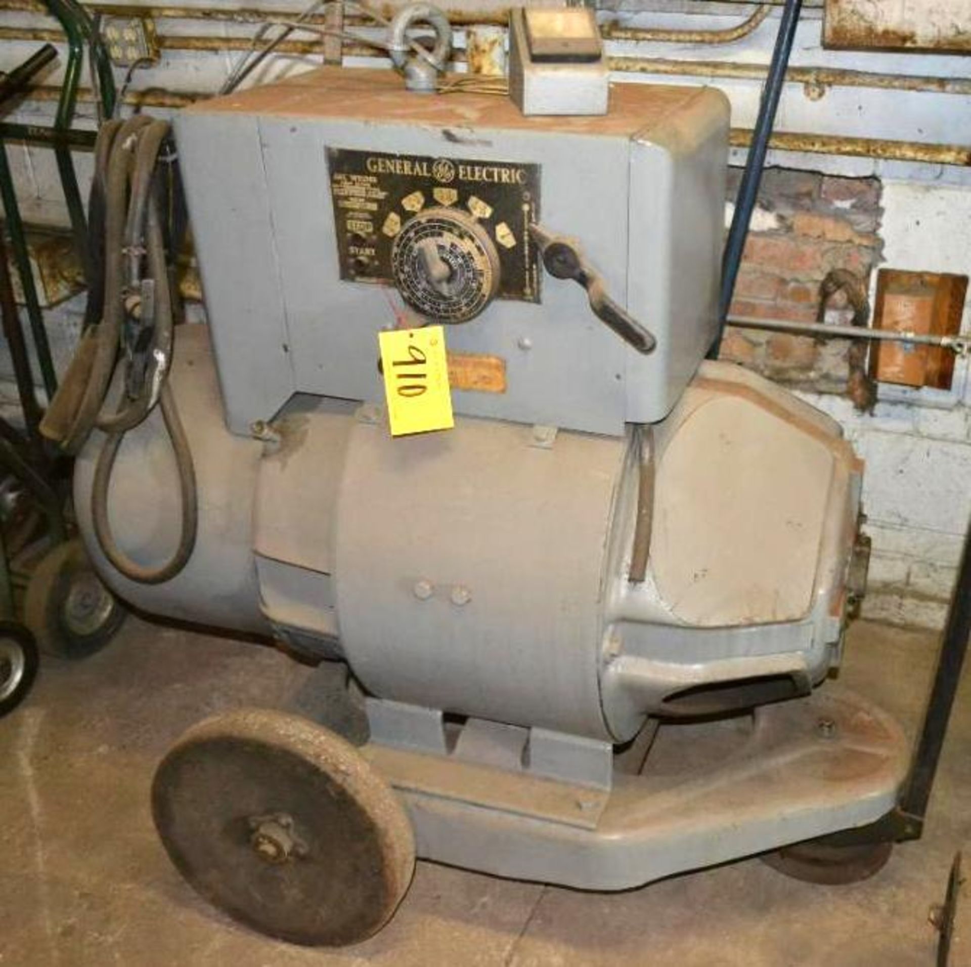 General Electric 400-AMP MG Portable Arc Welder