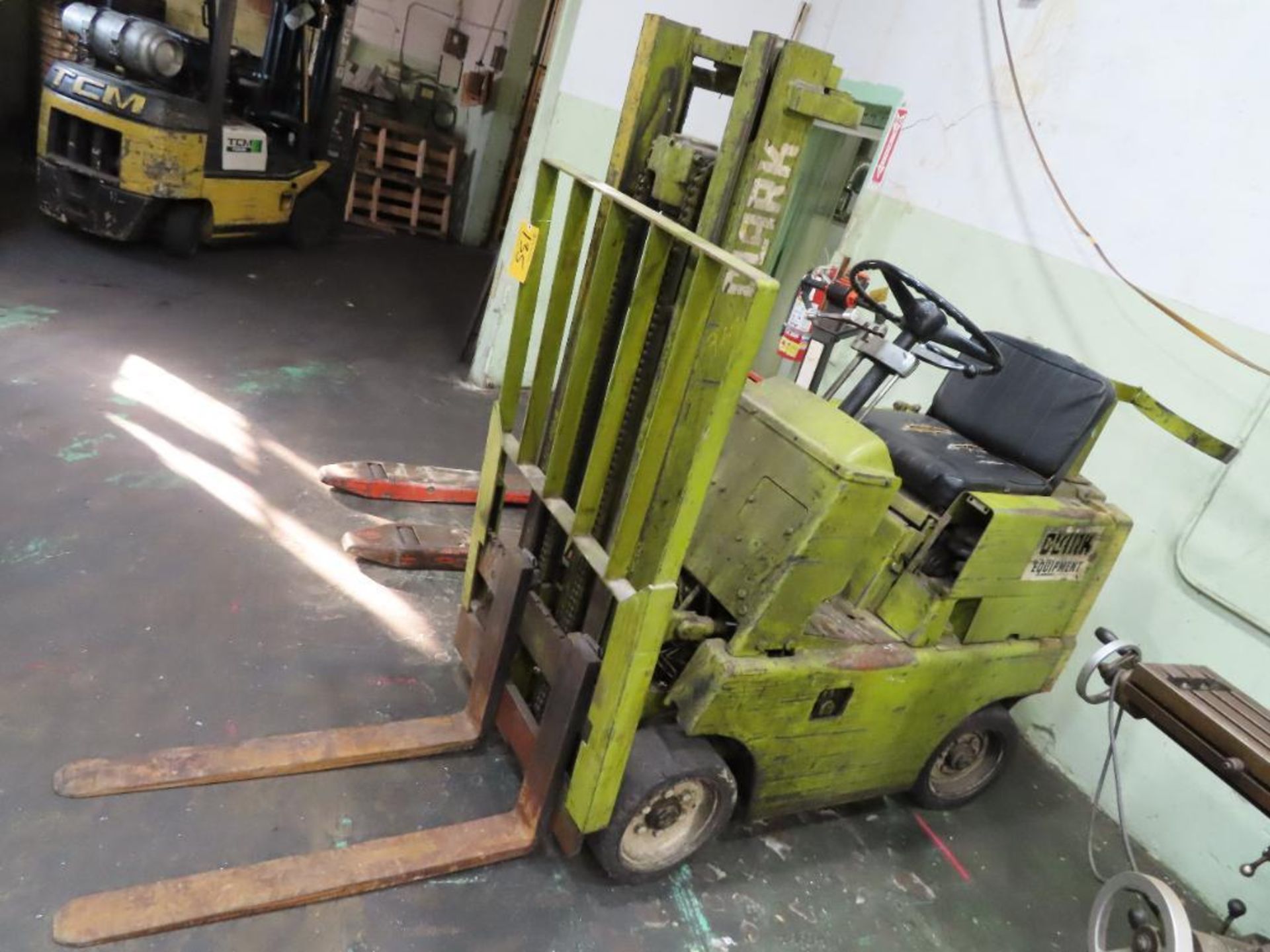 Clark Mdl.C25 LPG Powered Forklift 2500# Capacity, Solid Tires, 2-Stage Mast, Approximately 153" Rea - Image 2 of 4