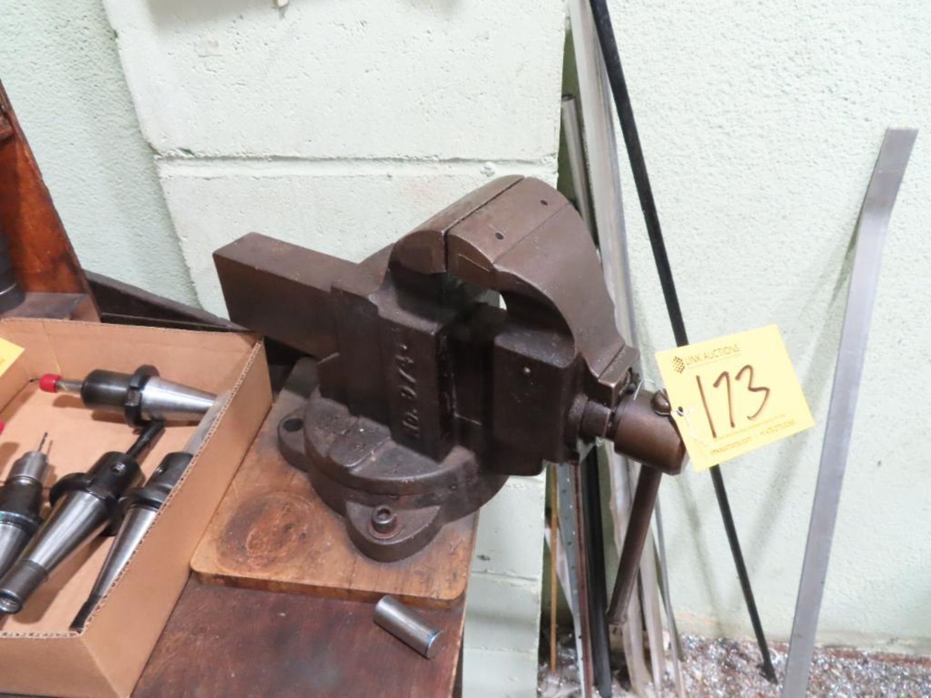 Chas Parker 4" Bench Vise With Wood Top Work Bench