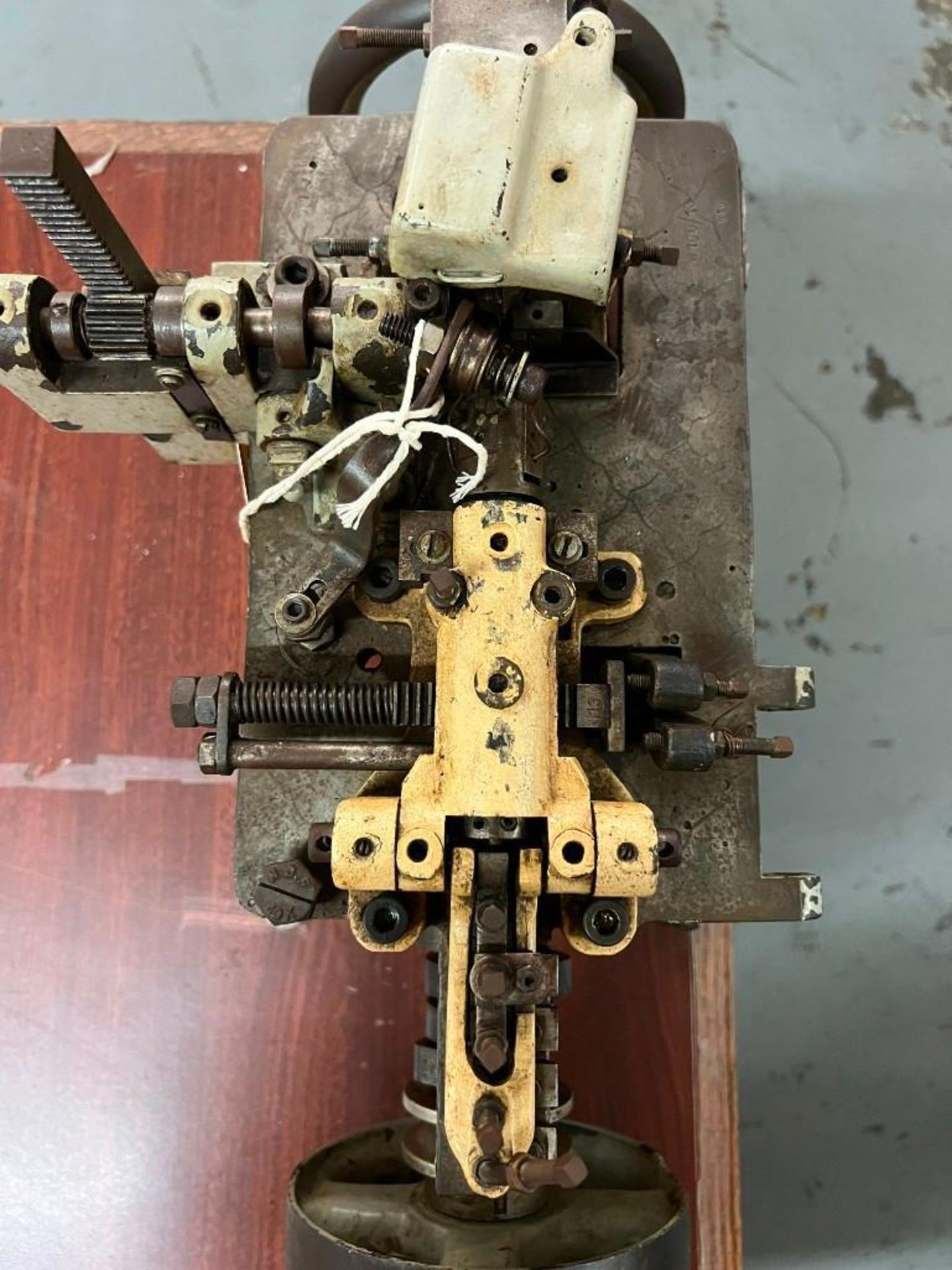 Fico Type Bench Top Small Curb Chain Making Machine - Image 12 of 12