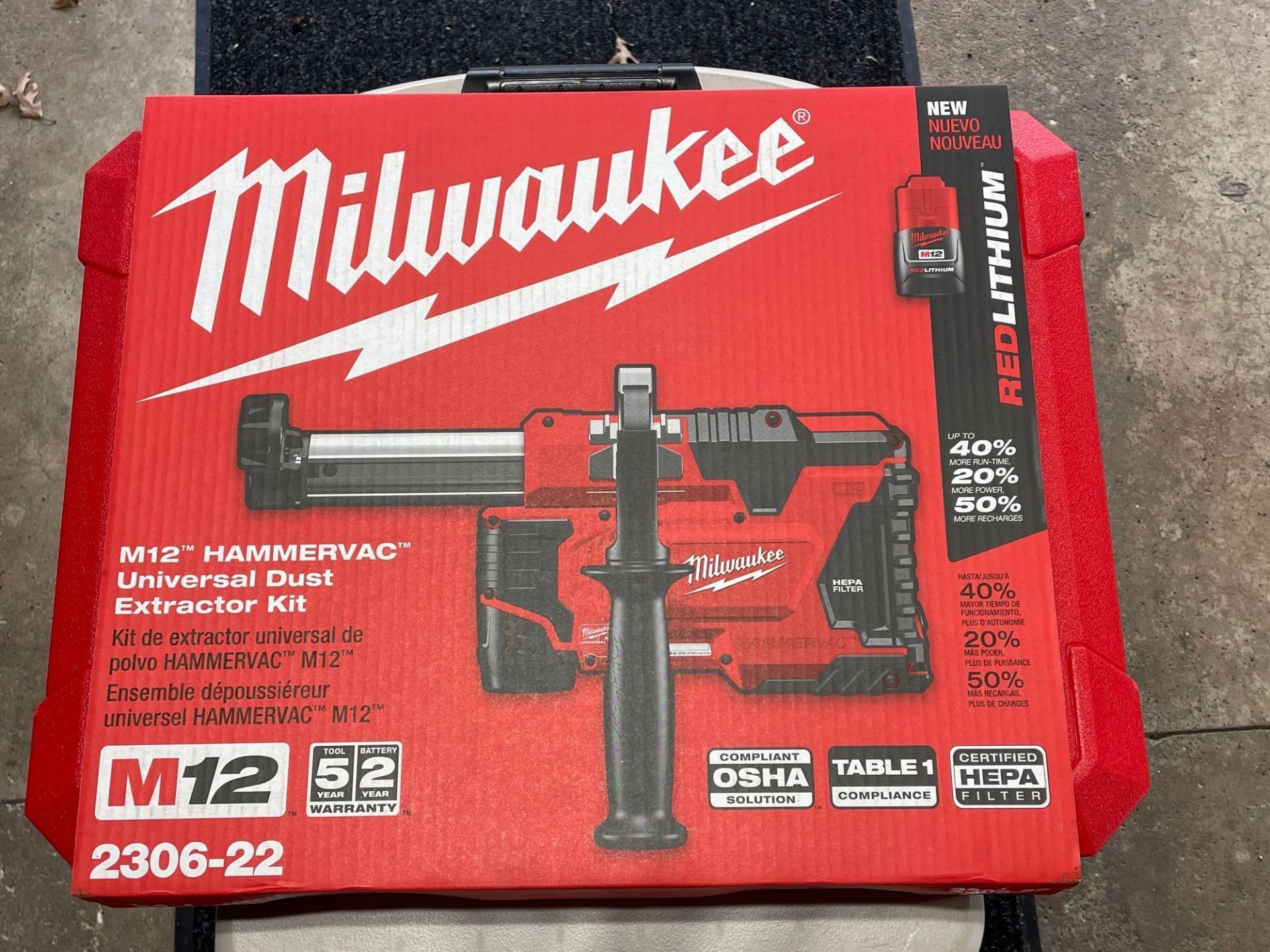 Milwaukee M12 HAMMERVAC Universal Dust Extractor Kit
