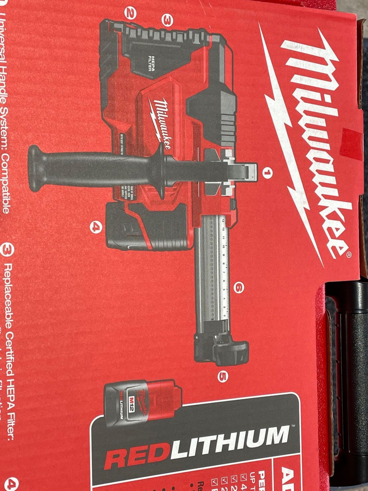 Milwaukee M12 HAMMERVAC Universal Dust Extractor Kit - Image 4 of 10