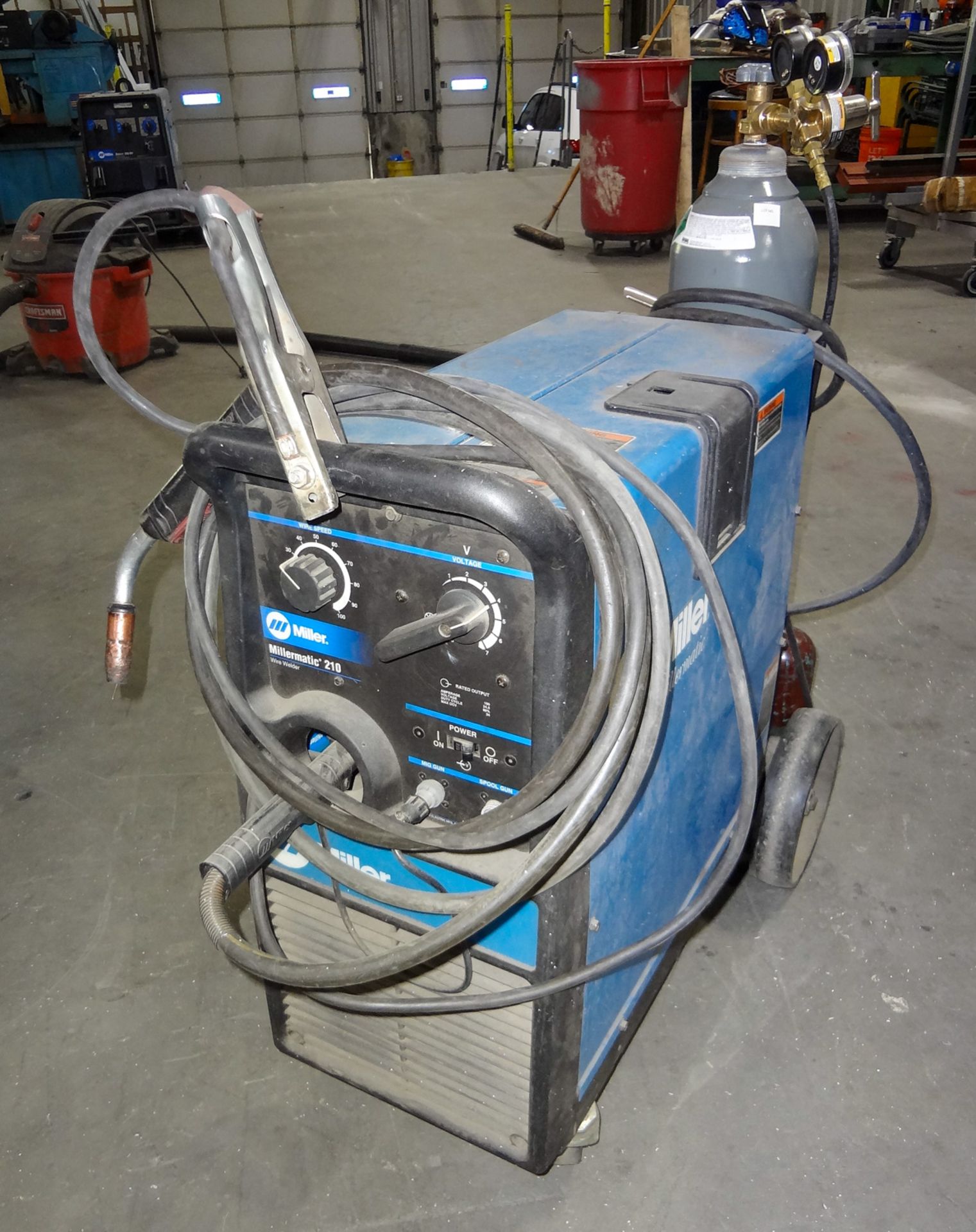 Miller Millermatic 210 160-AMP DC Mig Welder - Image 2 of 5