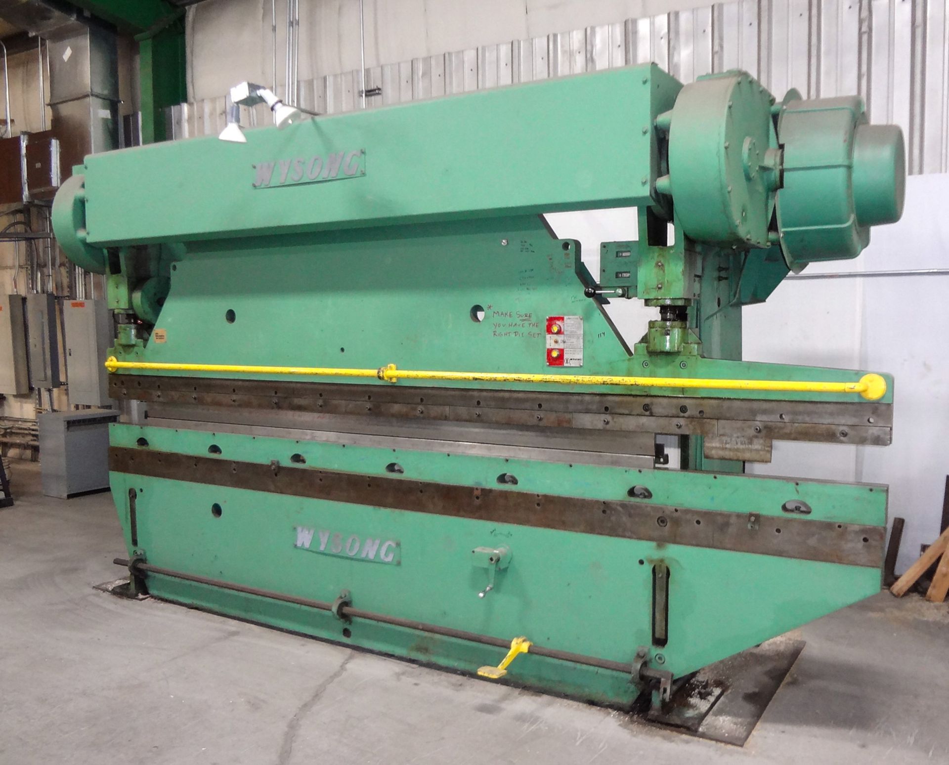 90-Ton X 12’ W/ 2’ Horn (14’O.A.) Wysong Mdl. 90-10 Power Press Brake