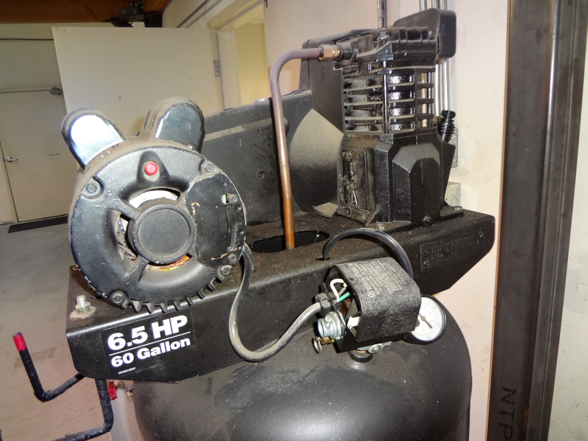 6.5hp Campbell Hausfeld Mdl. Vt627501aj Vertical Tank Mounted Piston Type Air Compressor - Image 4 of 6
