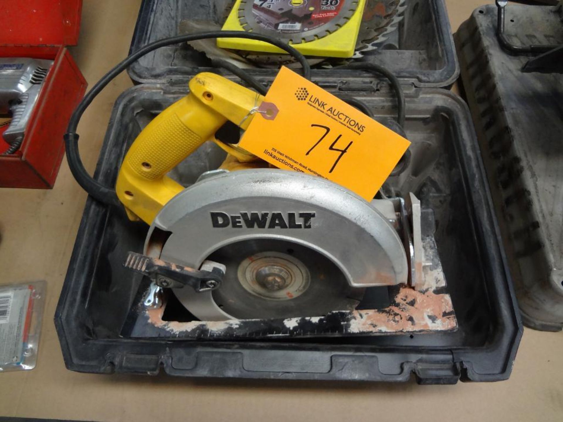 DeWalt Mdl.DW362 Electric Hand Saw