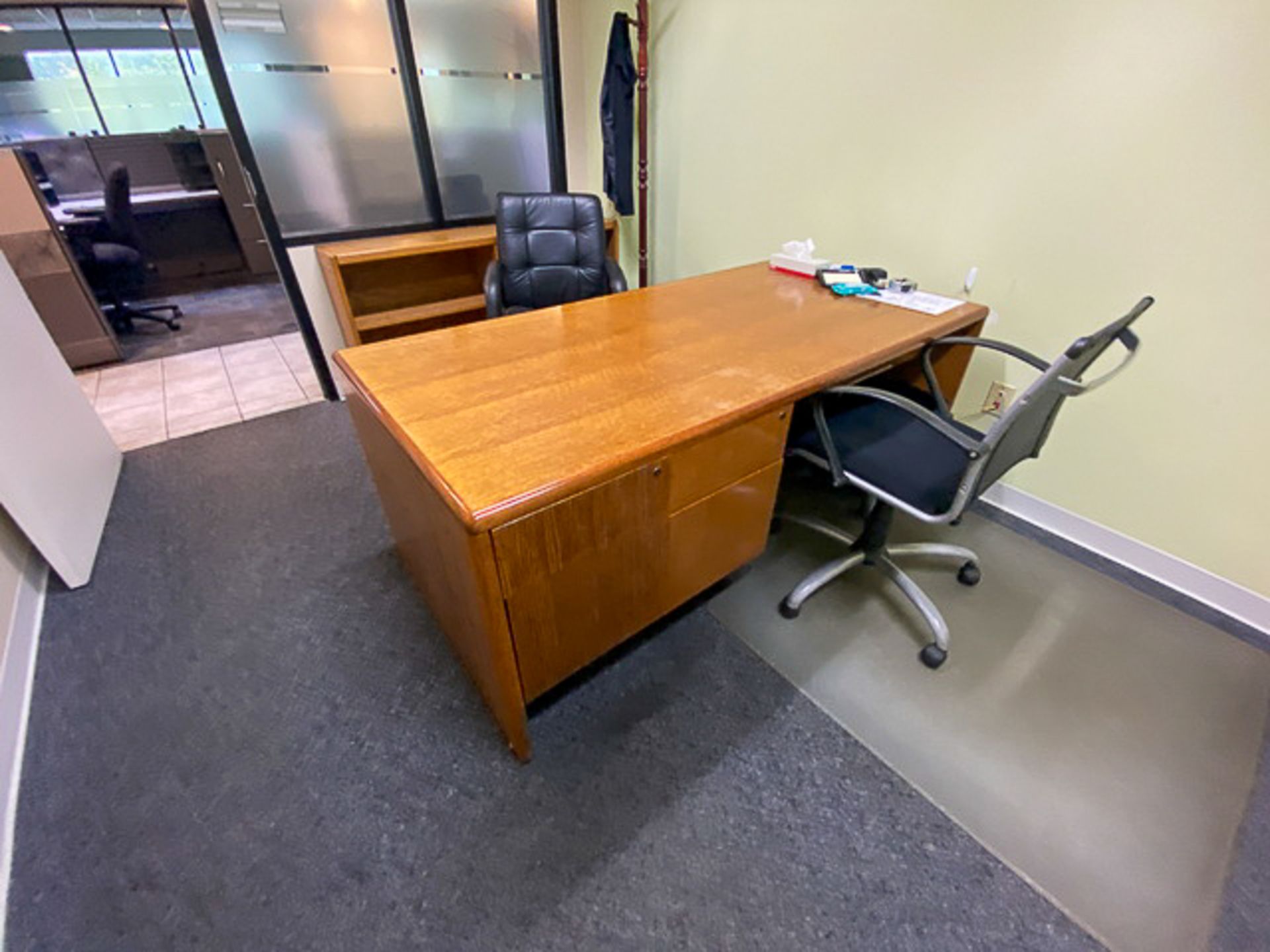 Lot c/o: Office Furniture - Image 7 of 11