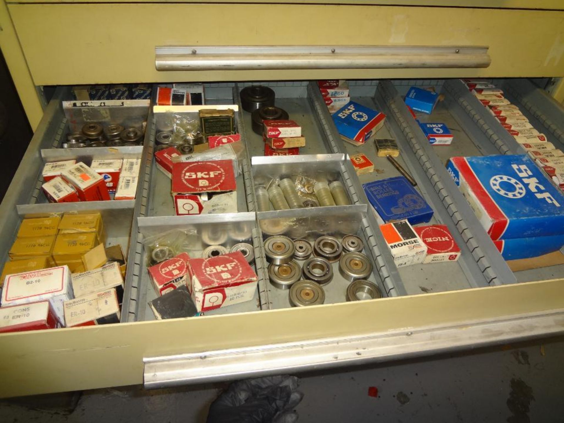 CONTENTS OF [2] STORAGE CABINETS, INCLUDING: ASSORTED BEARINGS, PILLOW BLOCKS, MISCELLANEOUS - Image 4 of 17