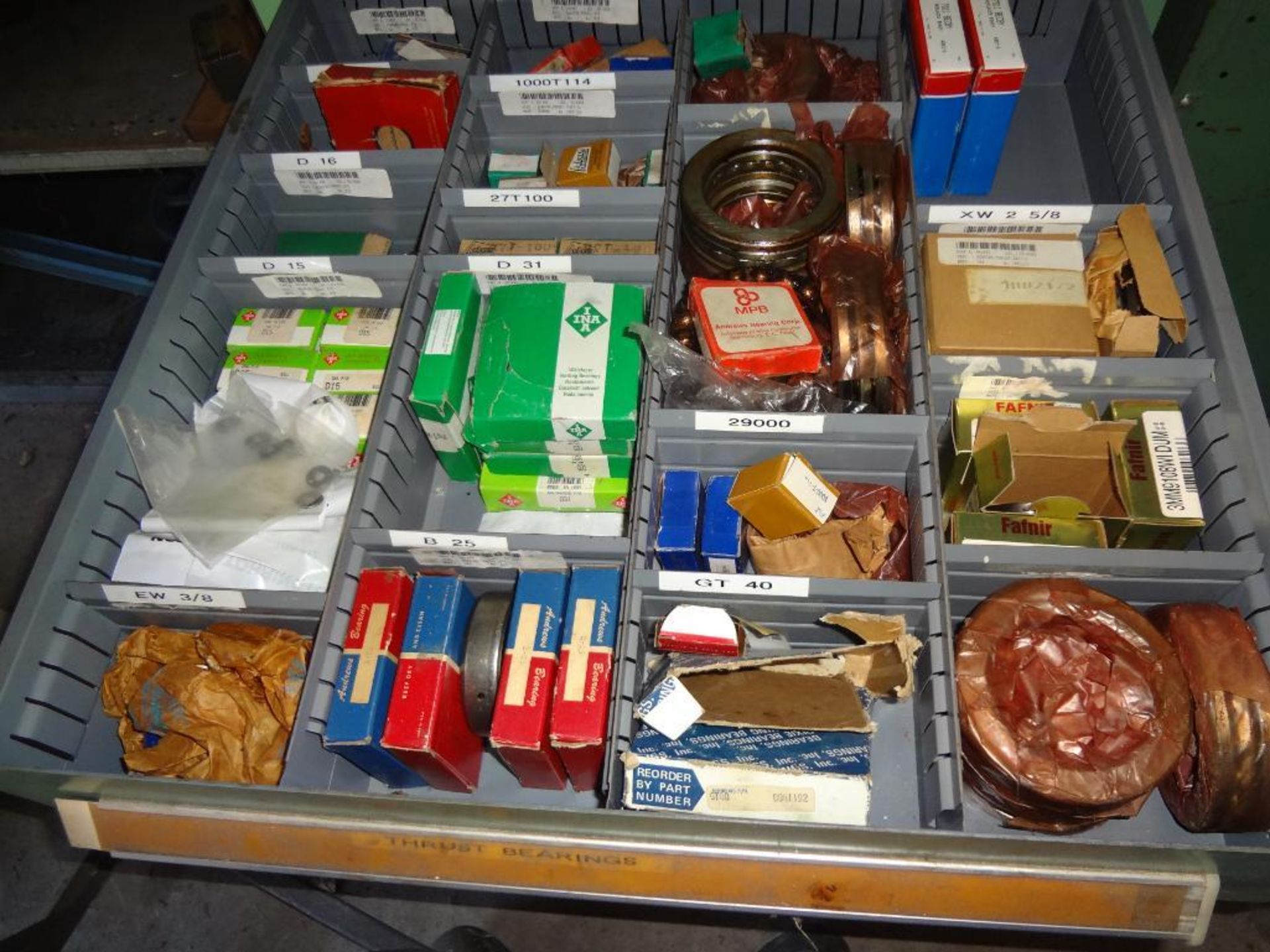 CONTENTS OF STORAGE CABINET, INCLUDING: ASSORTED BEARINGS - Image 8 of 11