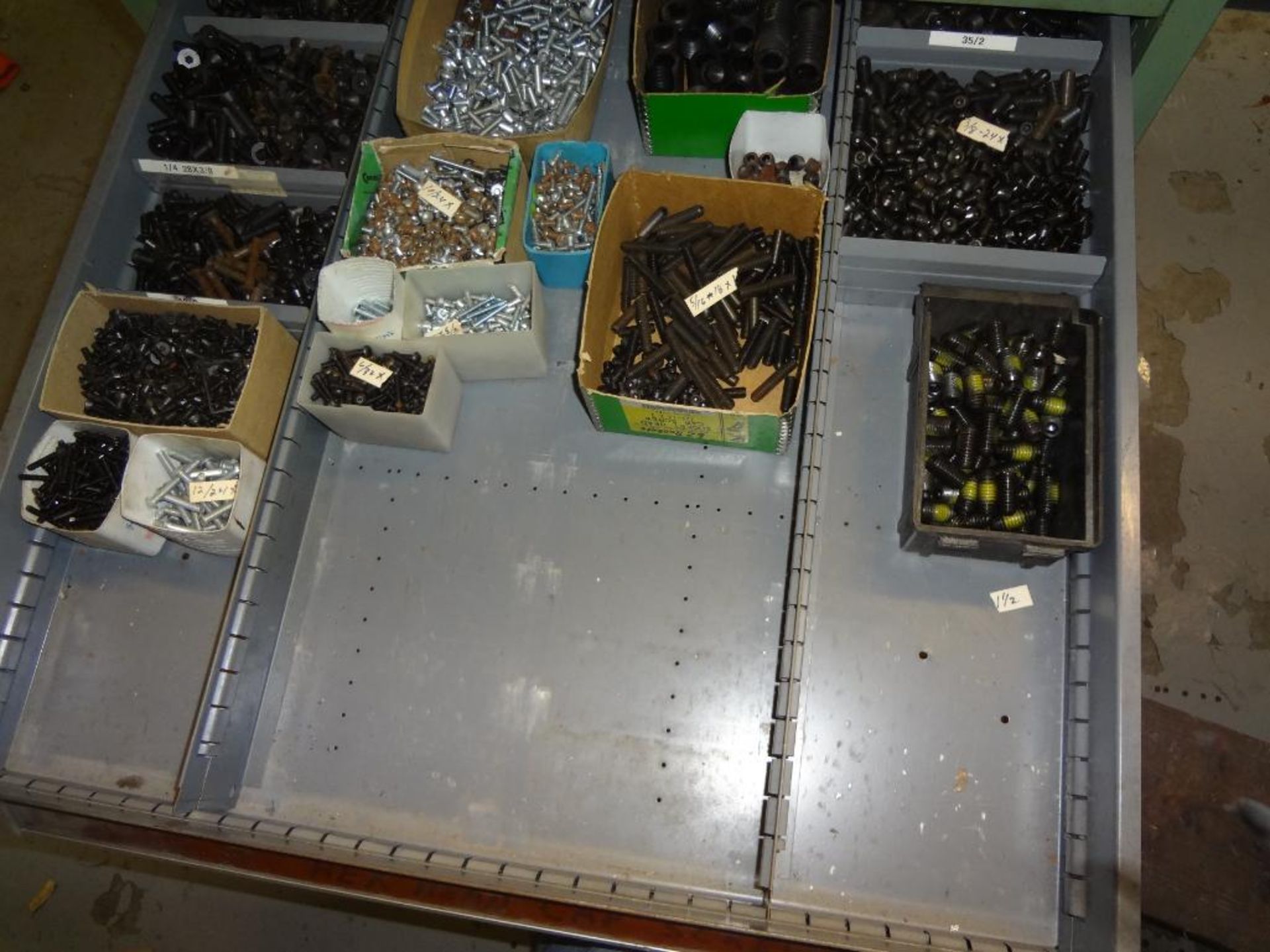 CONTENTS OF STORAGE CABINET, INCLUDING: ASSORTED SCREWS