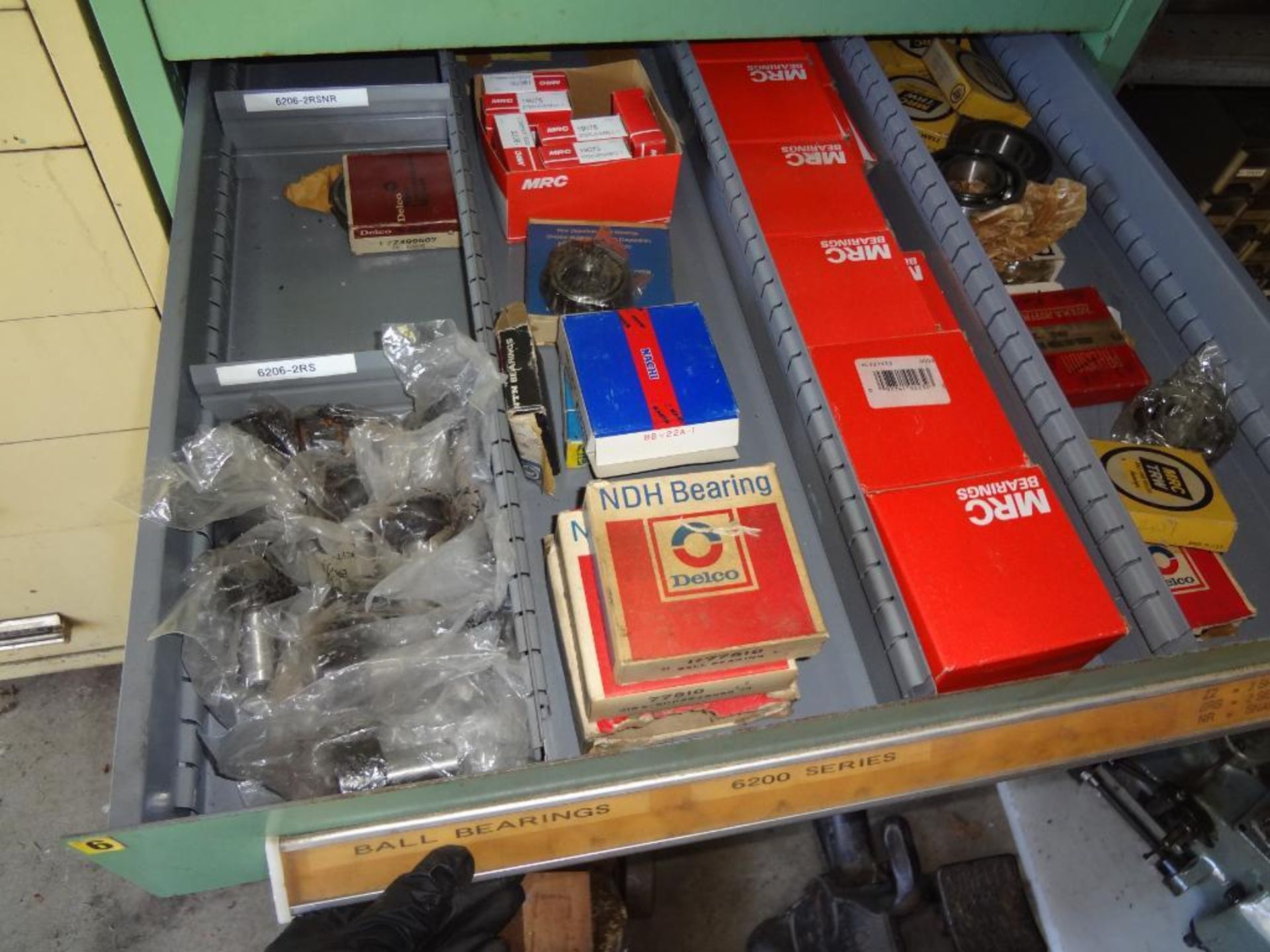 CONTENTS OF STORAGE CABINET, INCLUDING: ASSORTED BEARINGS - Image 6 of 11