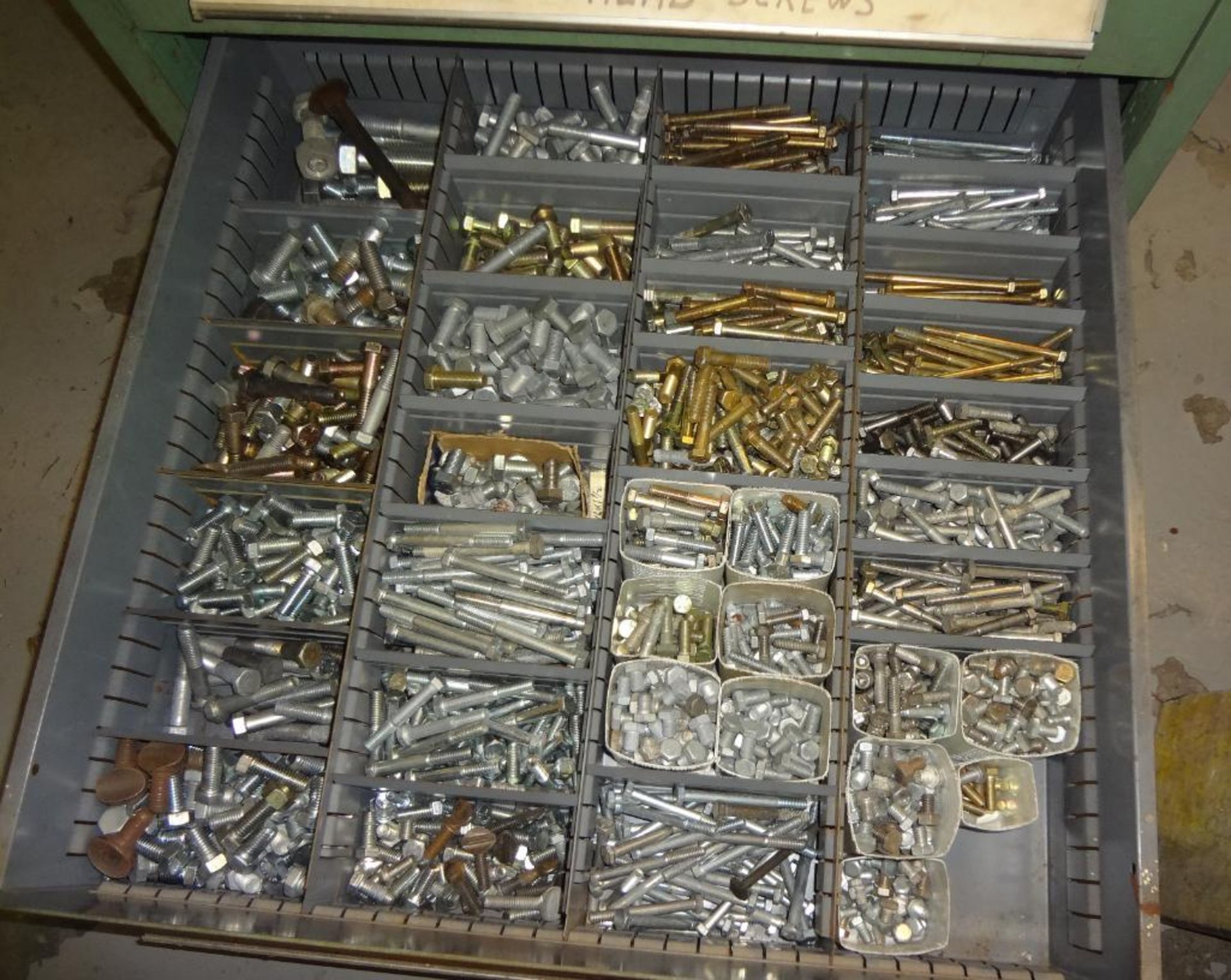 CONTENTS OF STORAGE CABINET, INCLUDING: ASSORTED SCREWS - Image 4 of 4