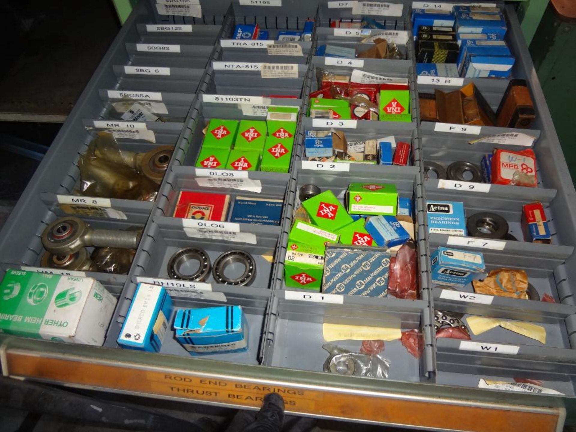 CONTENTS OF STORAGE CABINET, INCLUDING: ASSORTED BEARINGS - Image 7 of 11