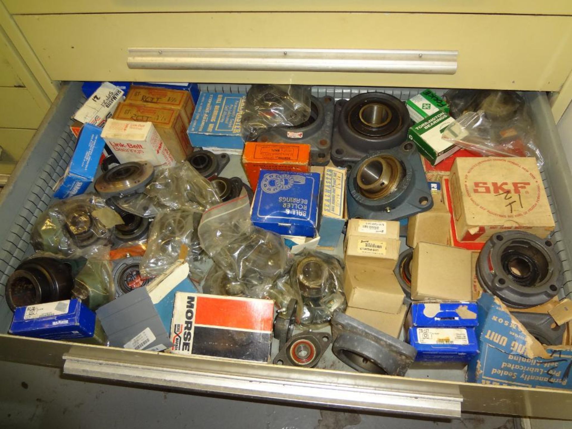 CONTENTS OF [2] STORAGE CABINETS, INCLUDING: ASSORTED BEARINGS, PILLOW BLOCKS, MISCELLANEOUS - Image 17 of 17