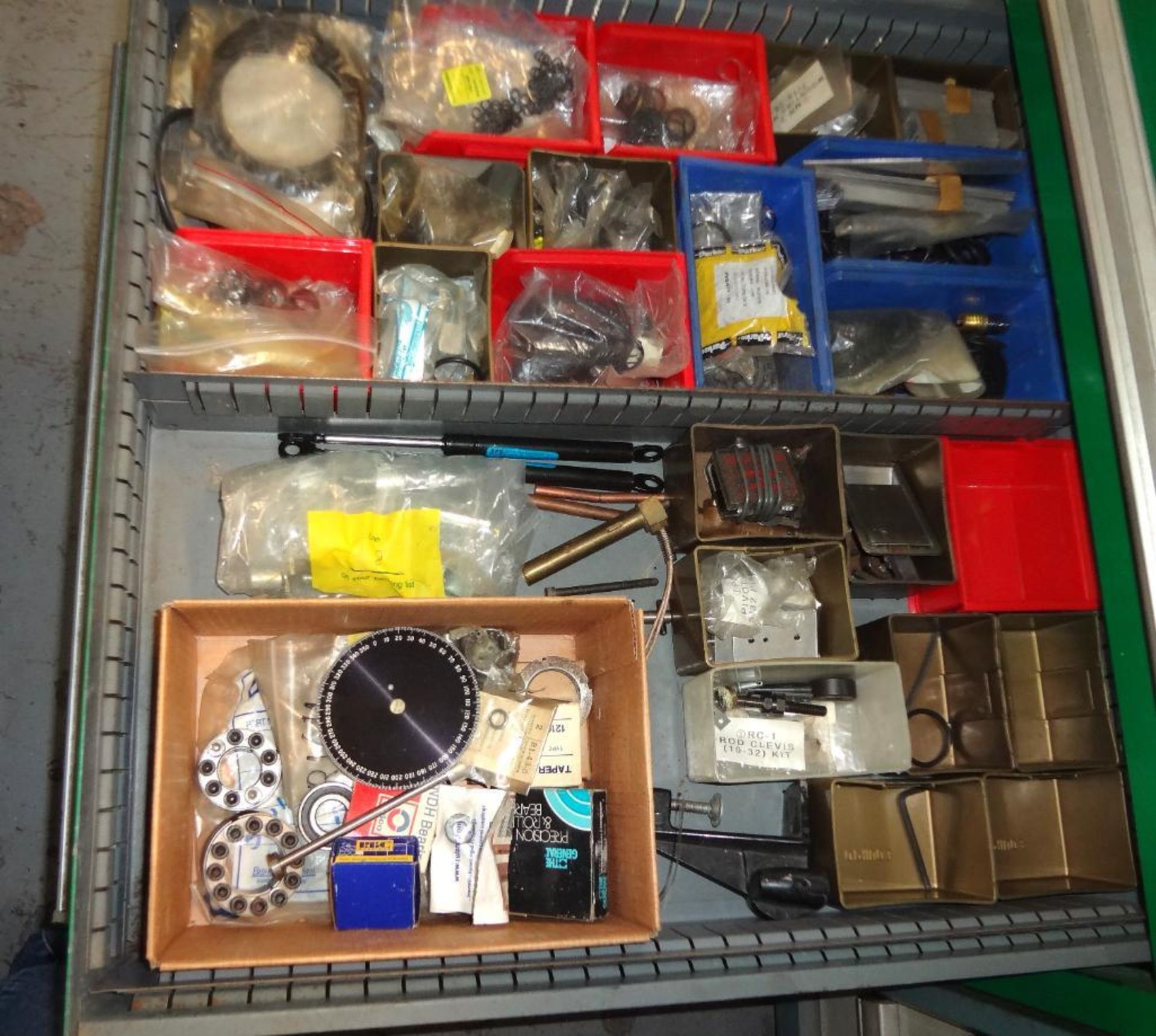 CONTENTS OF STORAGE CABINET, INCLUDING: ASSORTED STAINLESS STEEL SCREWS, COTTER PINS, MISCELLANEOUS - Image 9 of 9