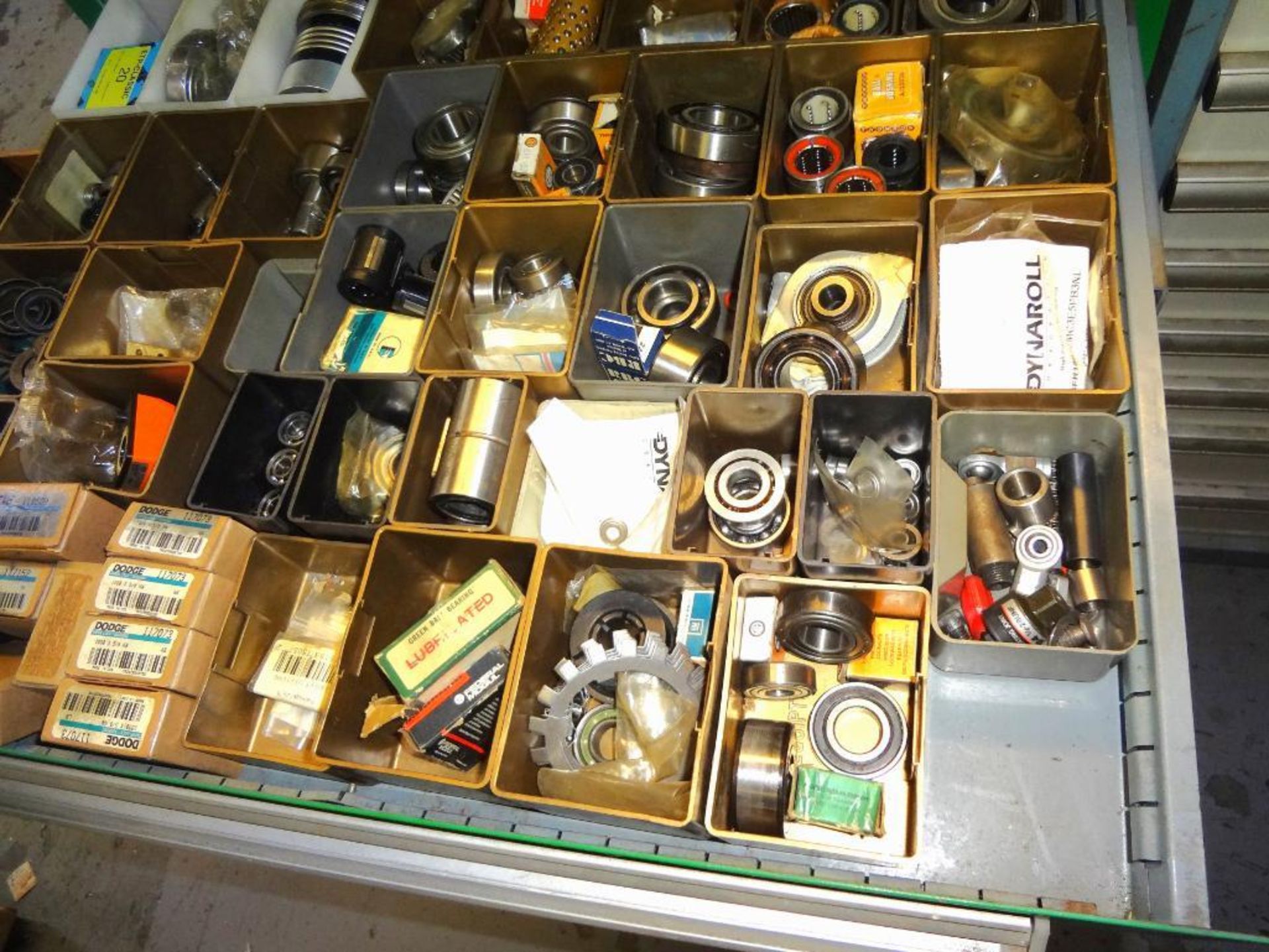 CONTENTS OF STORAGE CABINET, INCLUDING: ASSORTED STAINLESS STEEL SCREWS, COTTER PINS, MISCELLANEOUS - Image 5 of 9