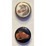 A SMALL CARD OF DIVISION ONE PORCELAIN HORSE BUTTONS