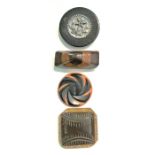 A SMALL CARD OF DIVISION 3 ASSORTED BAKELITE BUTTONS
