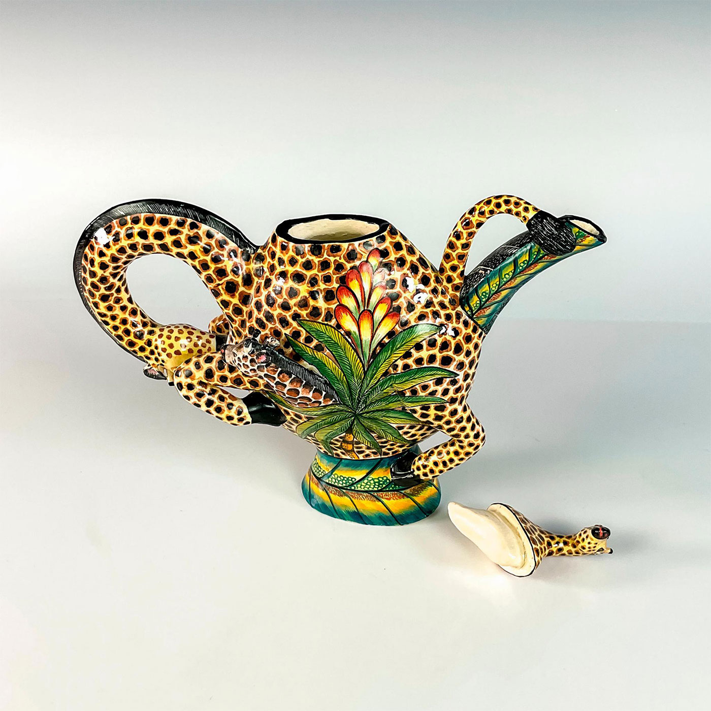 Ardmore Studios Footed Teapot with Lid, Giraffe - Image 4 of 6