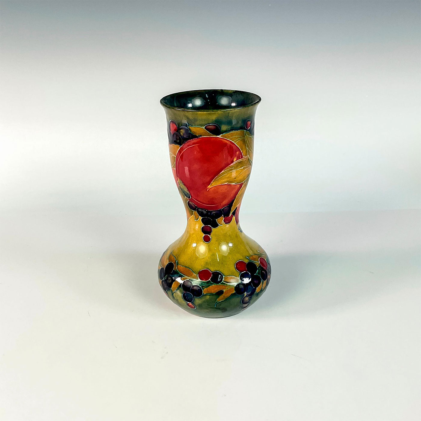 Moorcroft Pottery Vase, Pomegranate - Image 2 of 4