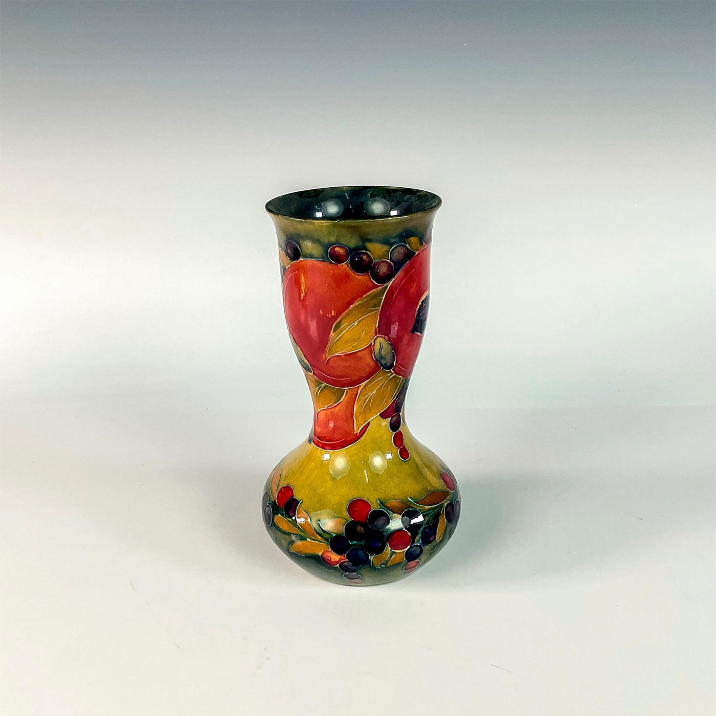 Moorcroft Pottery Vase, Pomegranate - Image 4 of 4