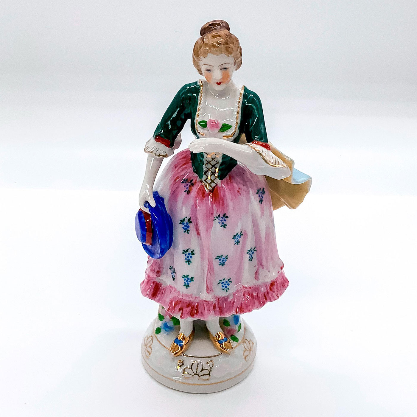 Vintage Occupied Japan Figurine, Colonial Woman