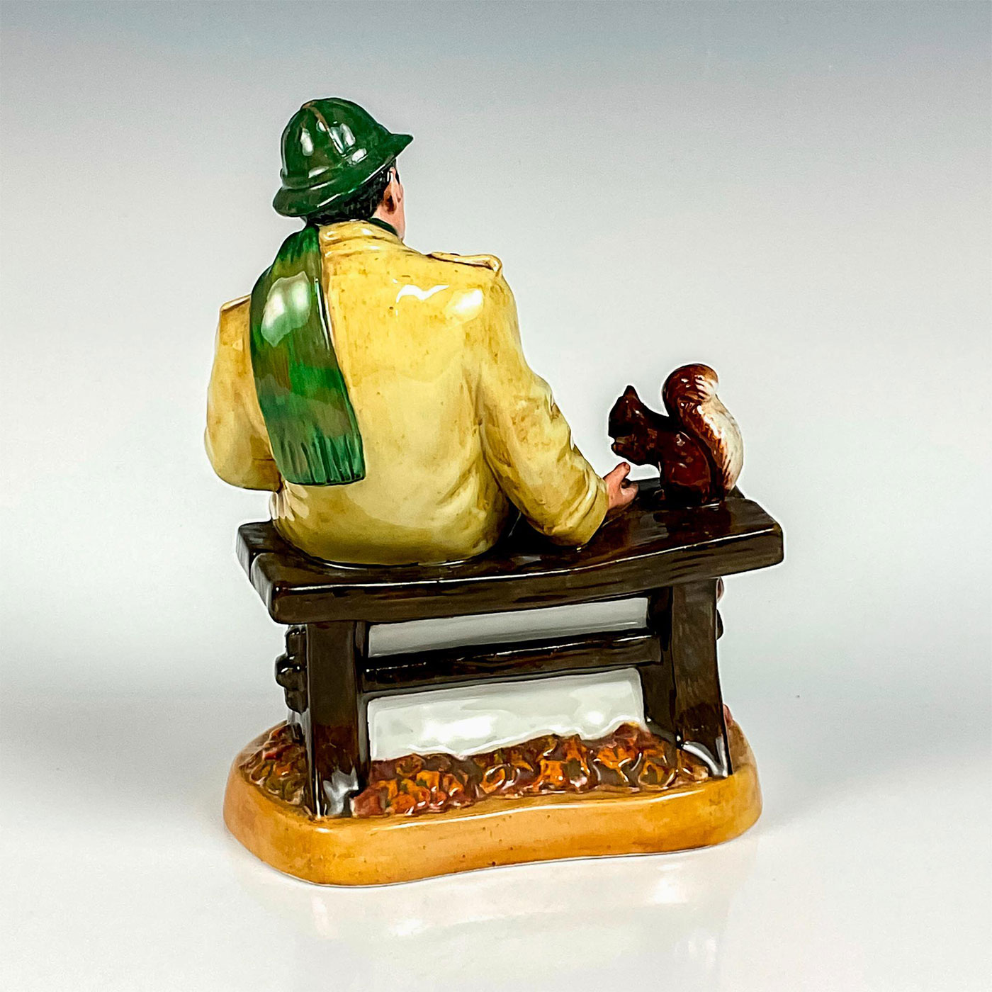 Lunchtime - HN2485 - Royal Doulton Figurine - Image 2 of 3