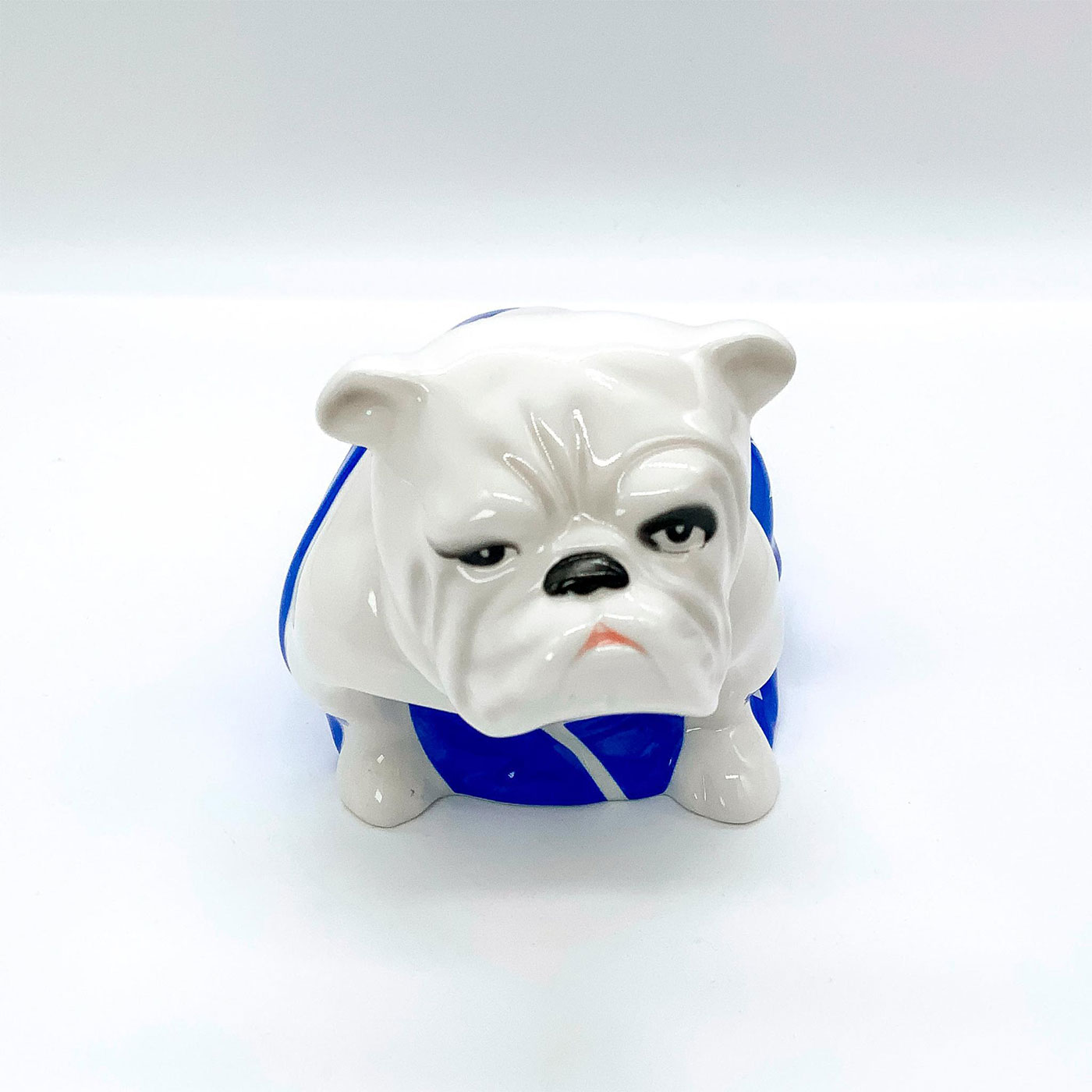 Royal Doulton Bulldog Figure, Mate DD003