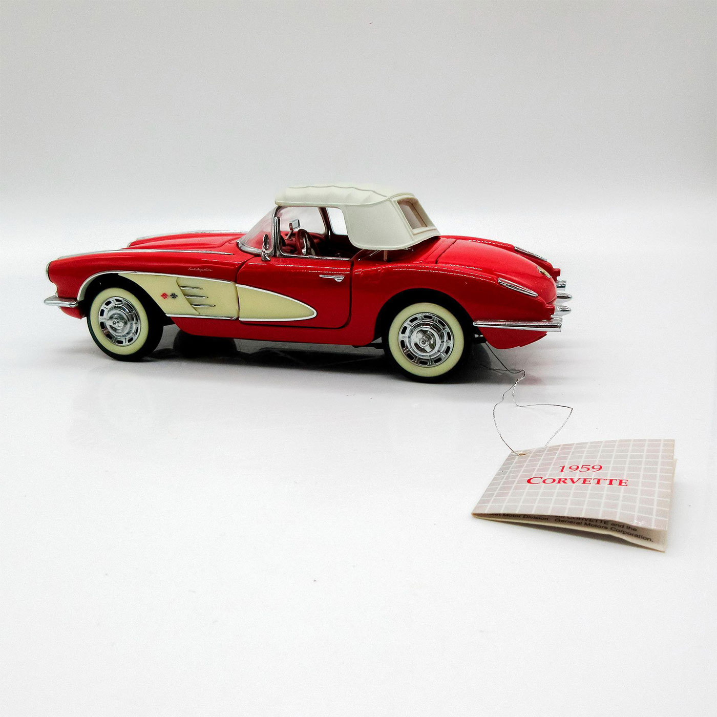 Franklin Mint 1959 Chevrolet Corvette Model Car - Image 2 of 4