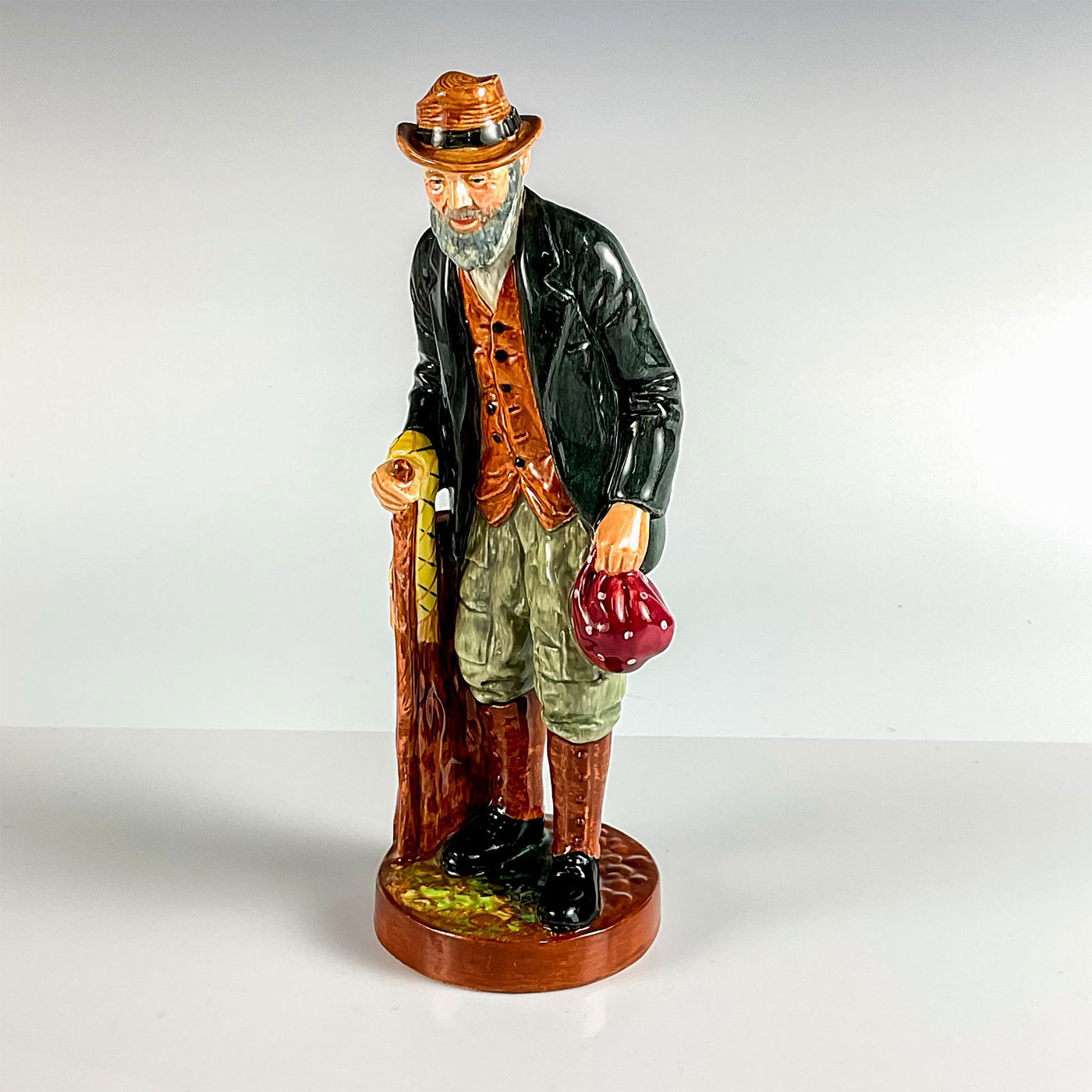 Gaffer - HN2053 - Royal Doulton Figurine