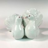 Couple Of Doves 1001169 - Lladro Porcelain Figurine