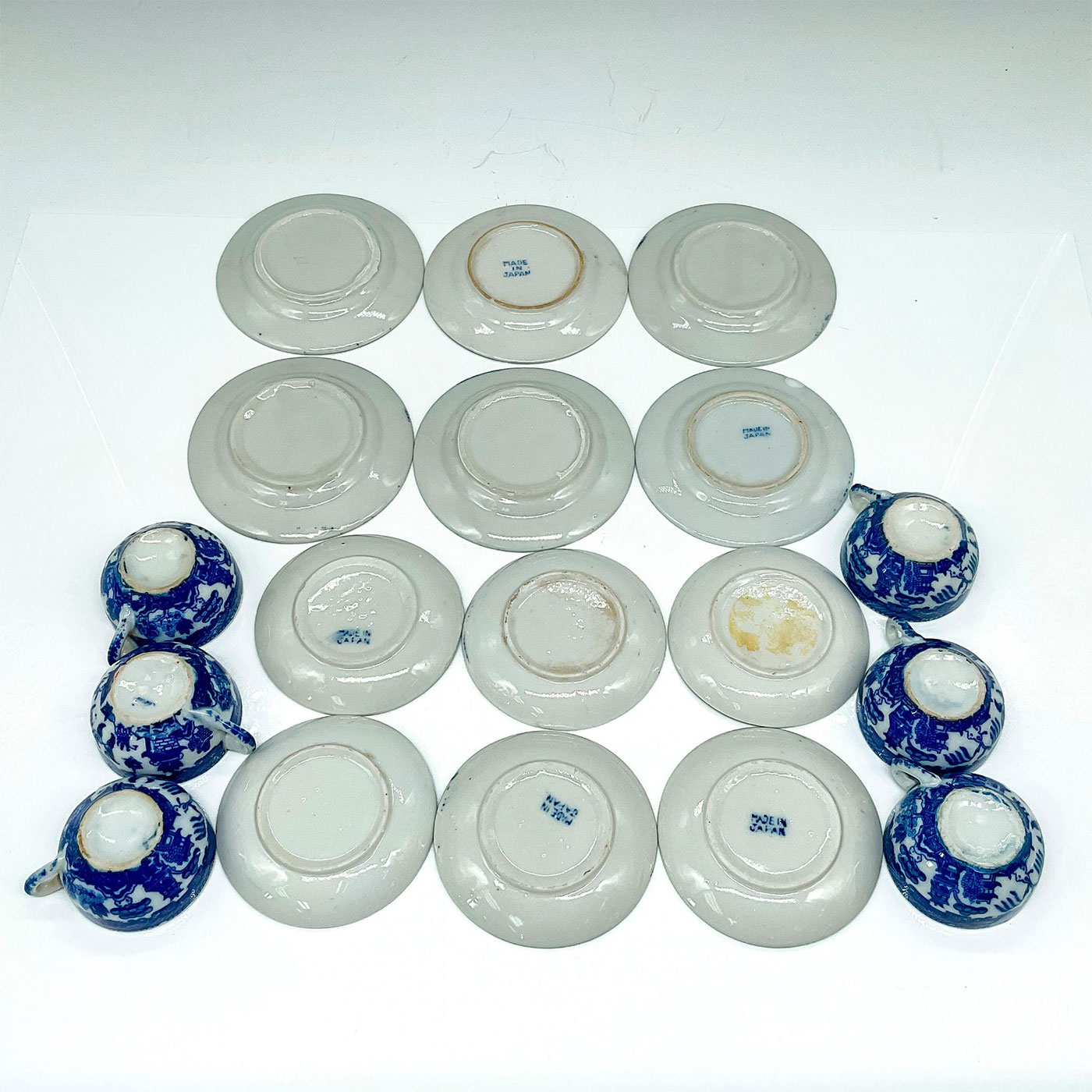18pc Blue Willow Child's Tea Set Cups and Saucers - Image 3 of 3