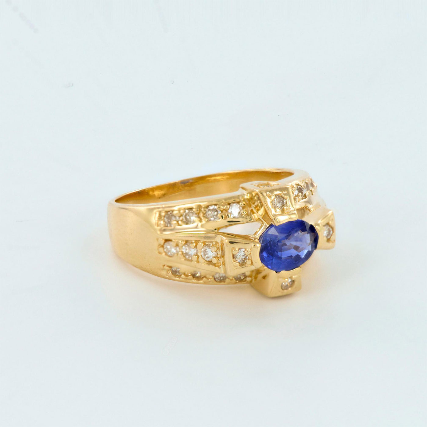 14K Yellow Gold Diamonds and Blue Sapphire Statement Ring - Image 4 of 5