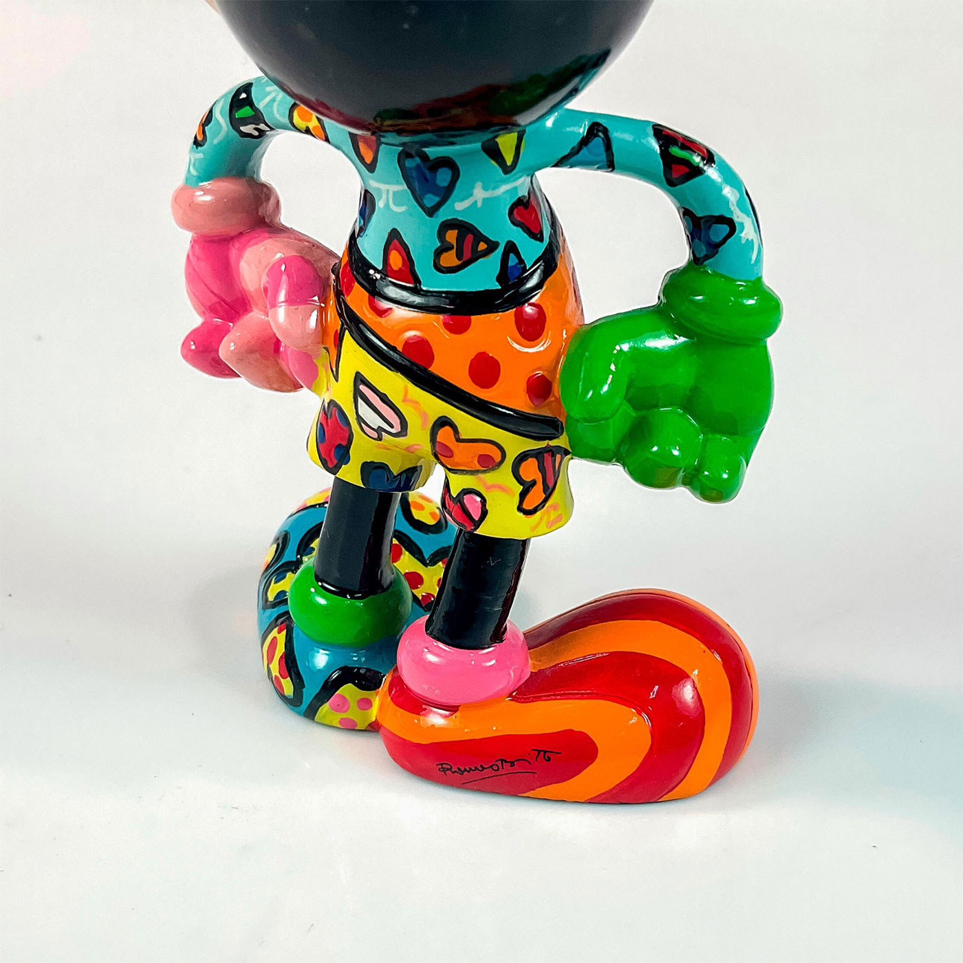 Disney Romero Britto Figurine, Sweetheart Mickey Mouse - Image 3 of 4