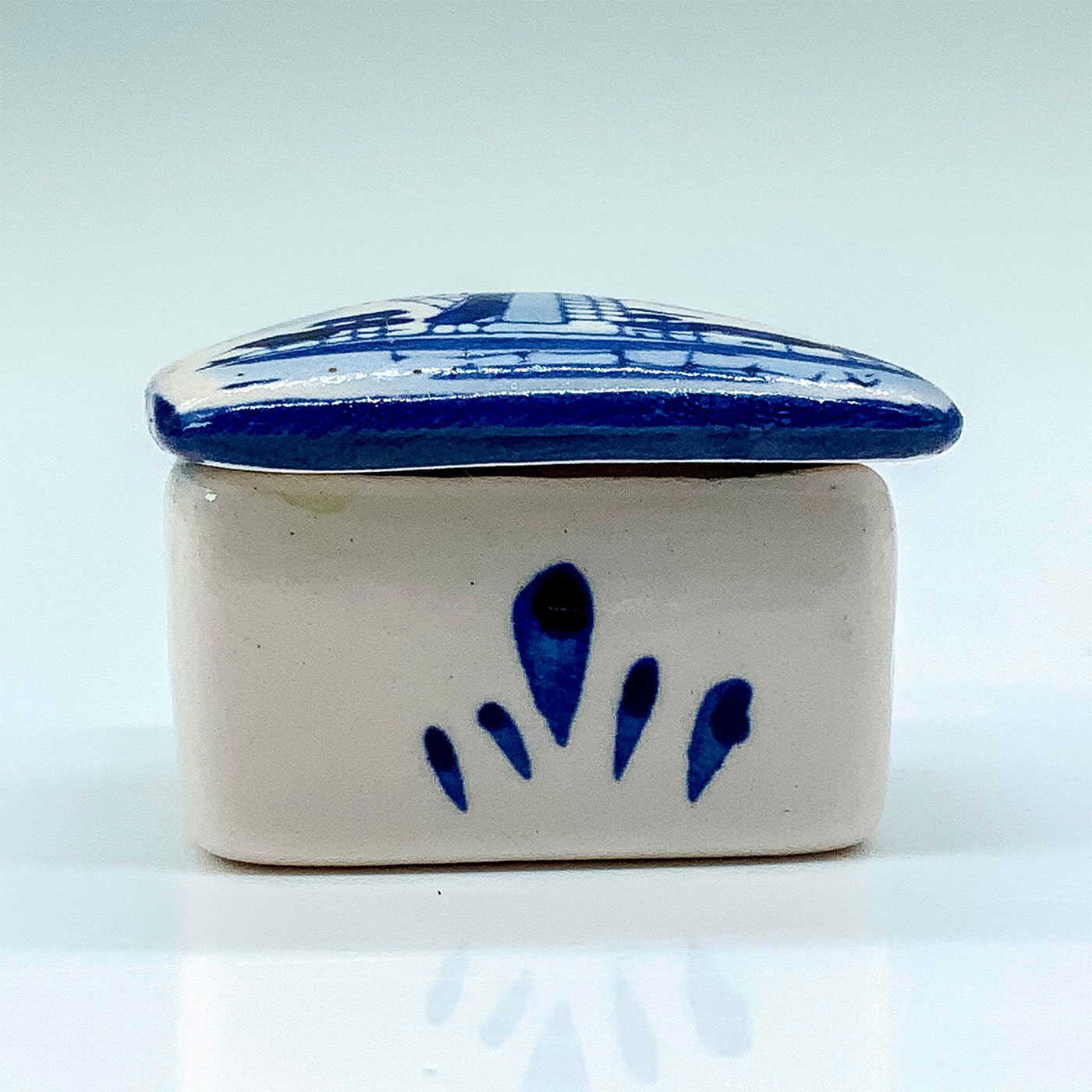 Belgium Ceramic Trinket Box