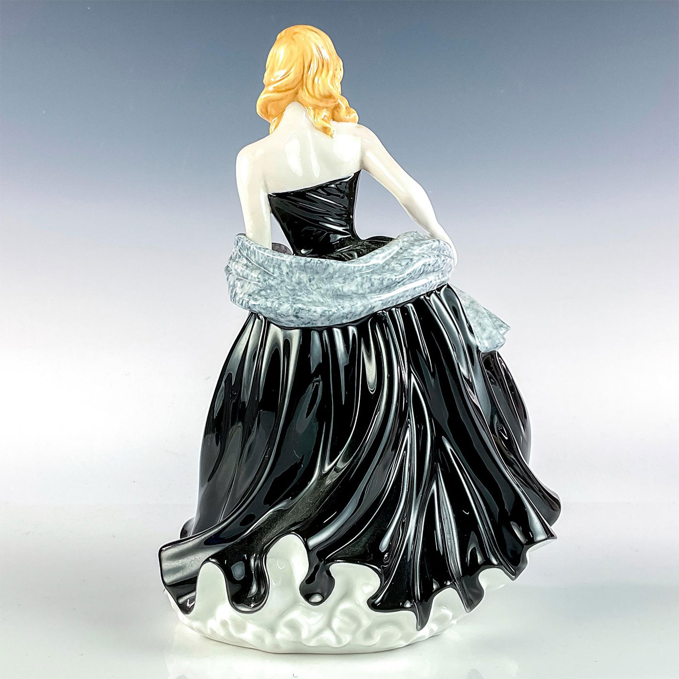 Special Wishes HN4749 - Royal Doulton Figurine, COA - Image 3 of 4