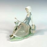 Shepherdess With Dove 1004660 - Lladro Porcelain Figurine