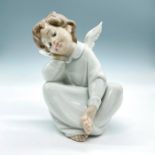 Cherub, Dreaming 1004961 - Lladro Porcelain Figurine