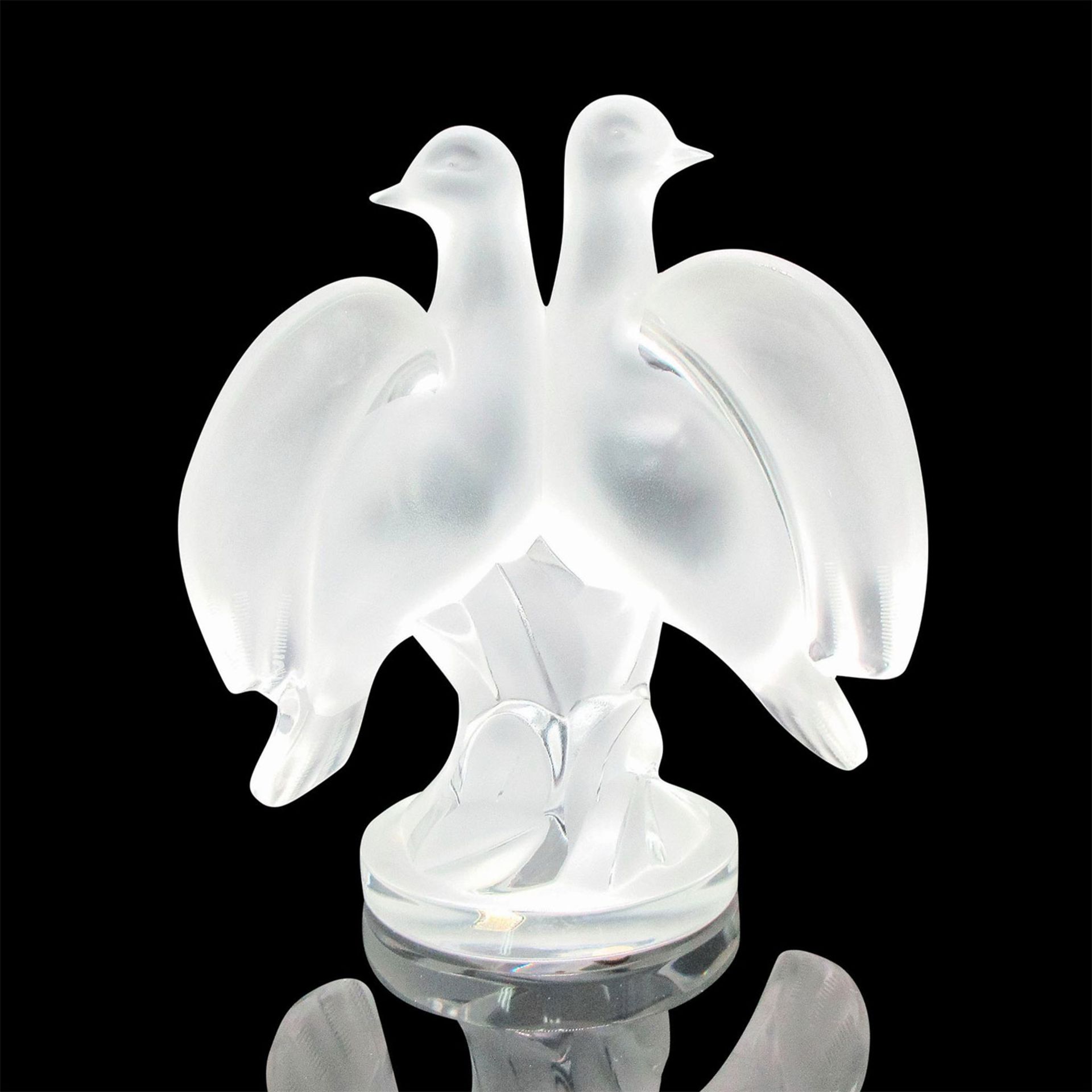 Lalique Crystal Figurine, Doves