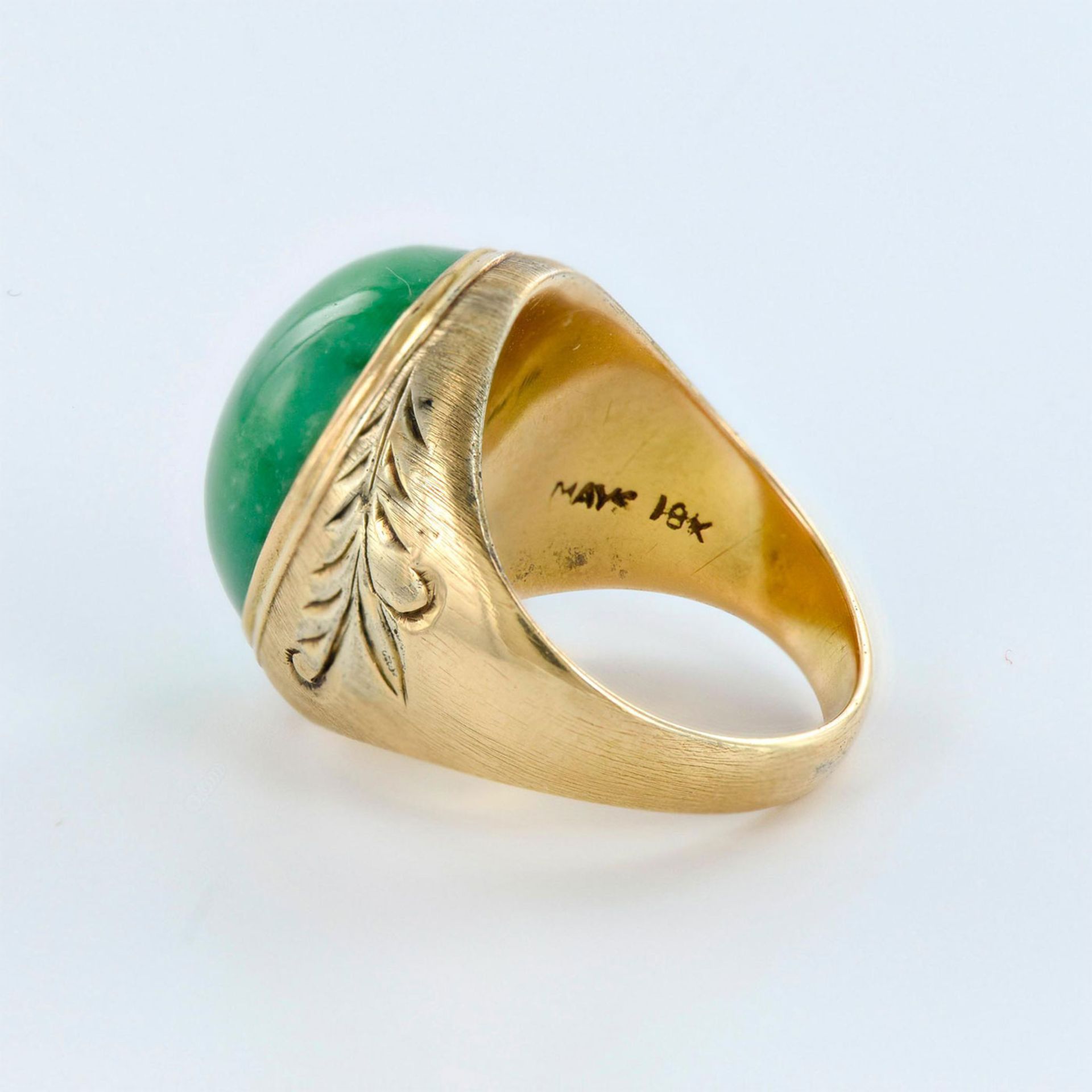 Designer 18K Yellow Gold Large Jade Ring - Image 2 of 7