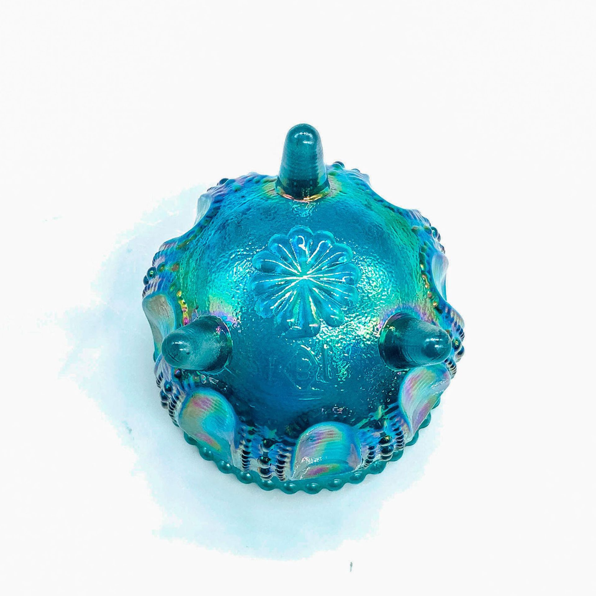 Boyd's Crystal Art Glass Blue Opalescent Gypsy Pot - Image 2 of 2