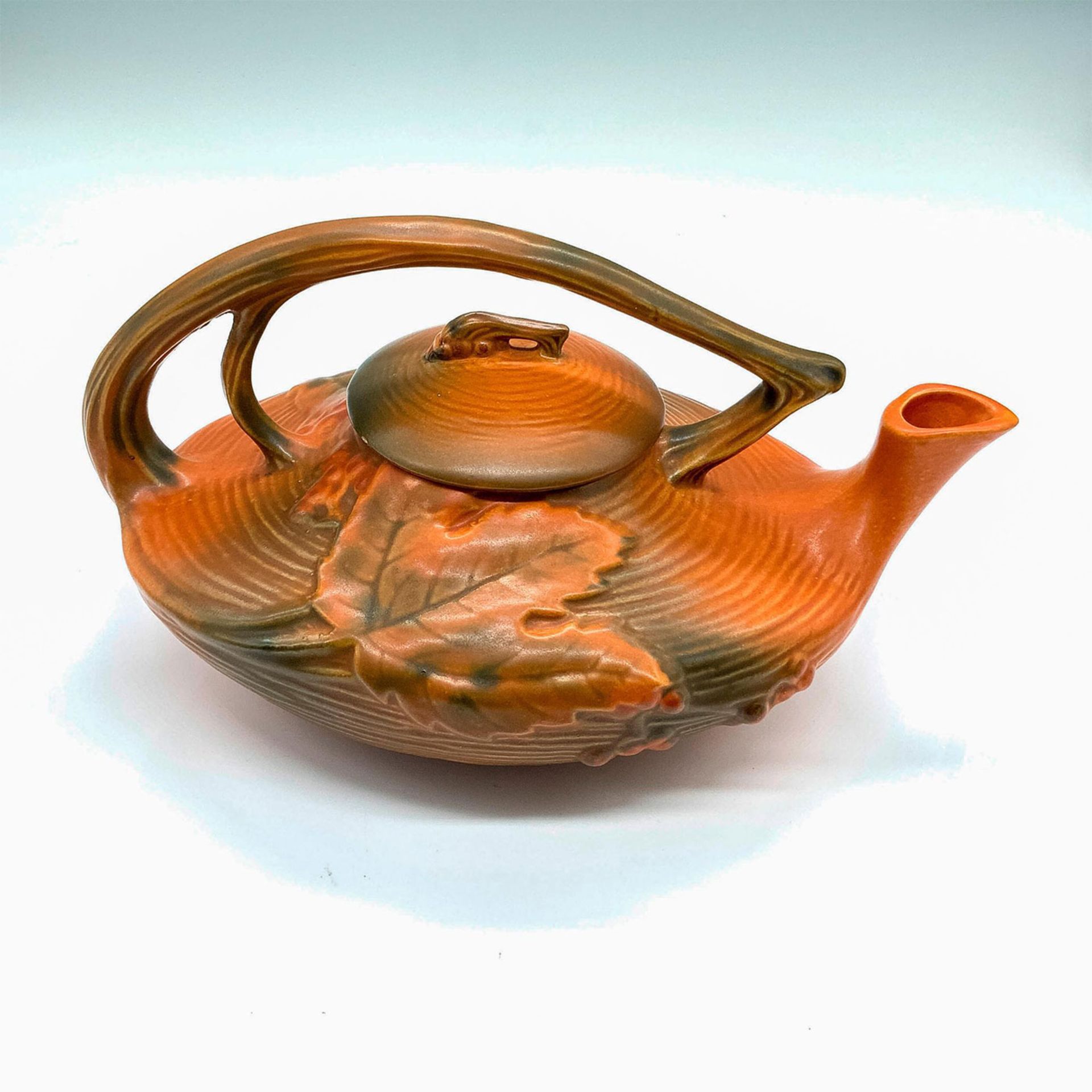 Roseville Pottery Teapot, Bushberry Brown - Image 2 of 3