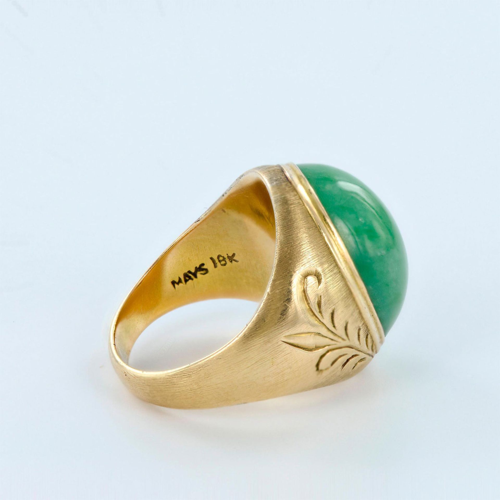 Designer 18K Yellow Gold Large Jade Ring - Image 4 of 7