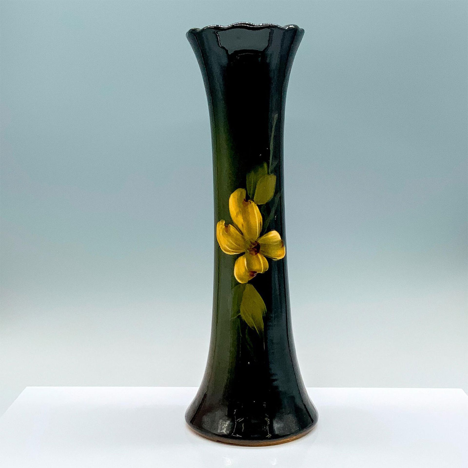 Weller Louwelsa Style Flower Vase