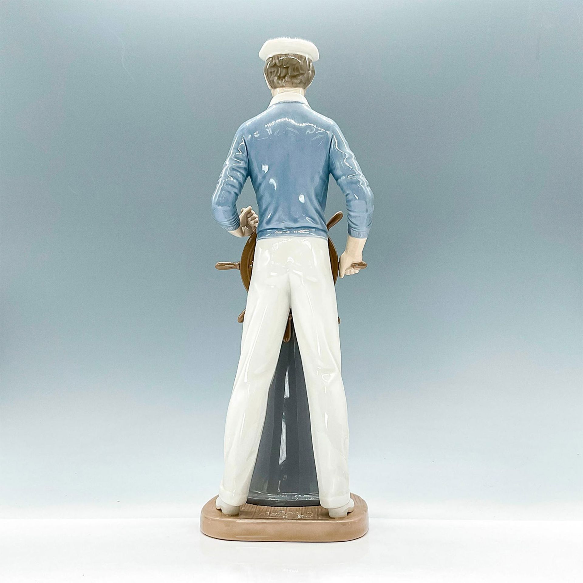 Yachtsman 1005206 - Lladro Porcelain Figurine - Image 2 of 3