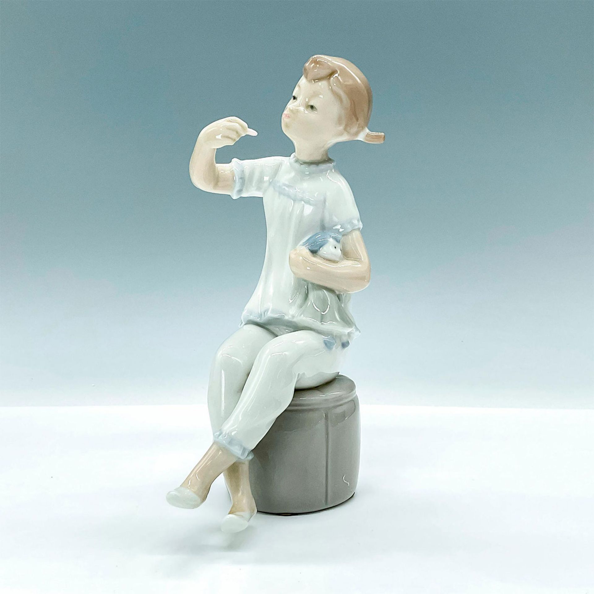 Girl With Doll 1001083 - Lladro Porcelain Figurine